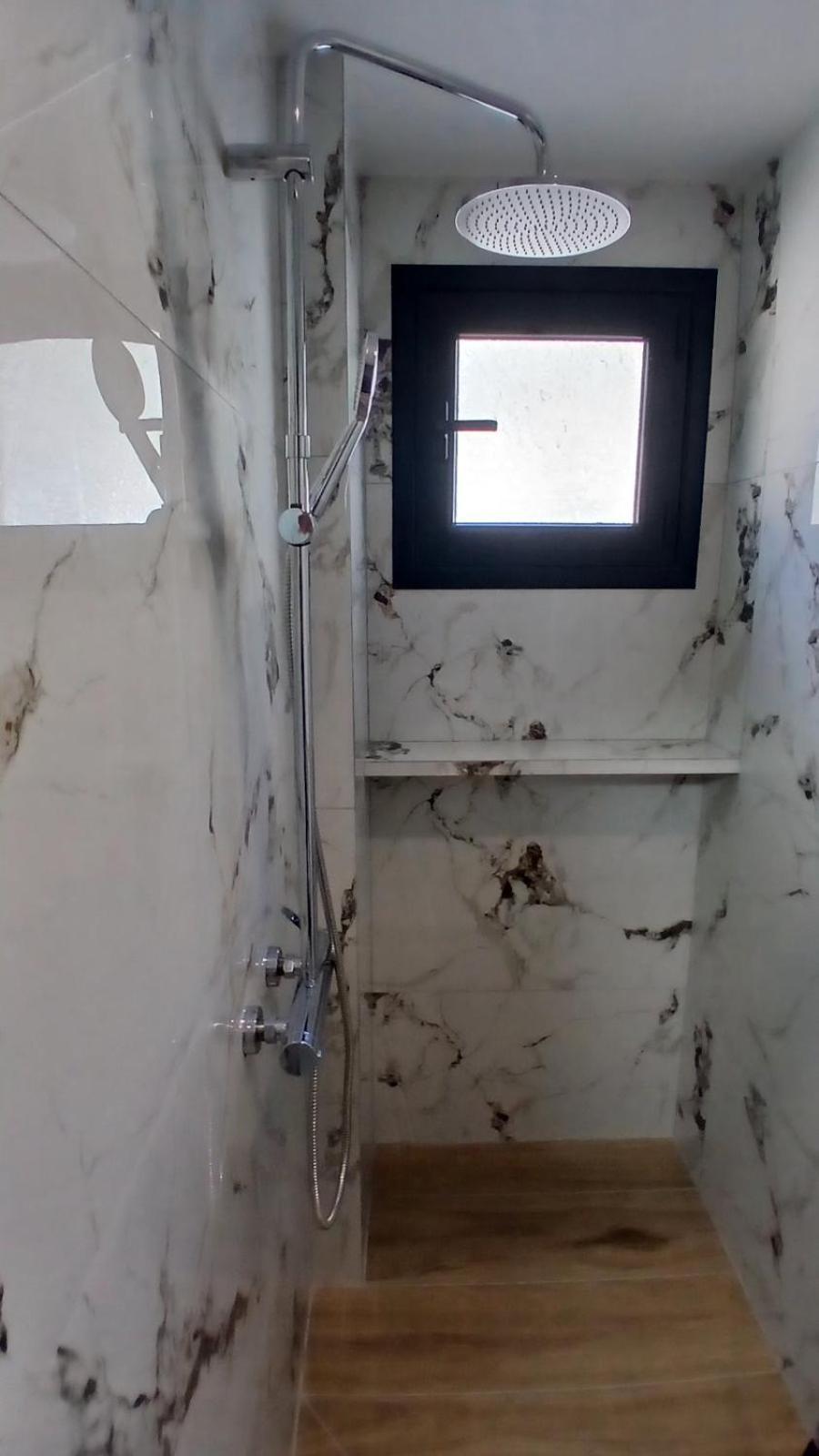 Rentrooms Geni Ksamil Luaran gambar
